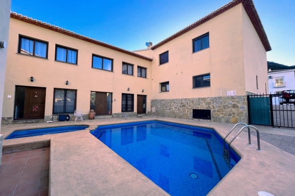 3 bed town_house in Benigembla