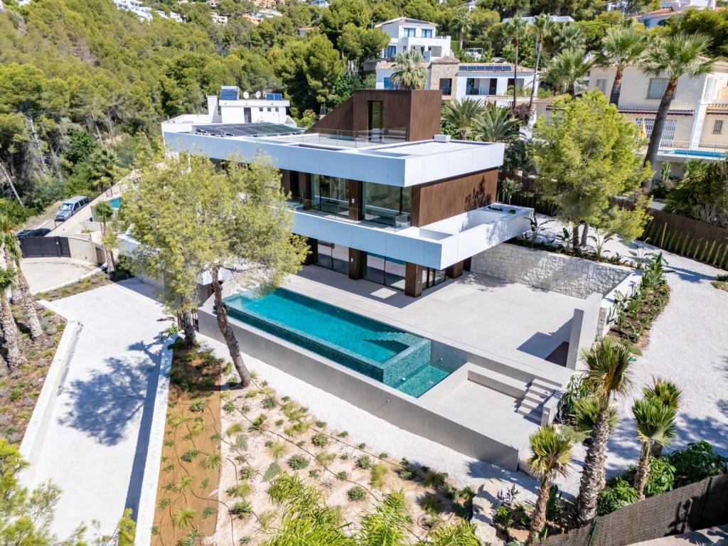 4 bed villa in Altea