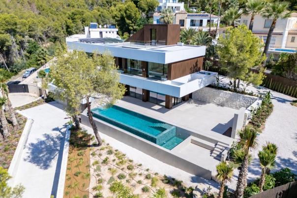 4 bed villa in Altea