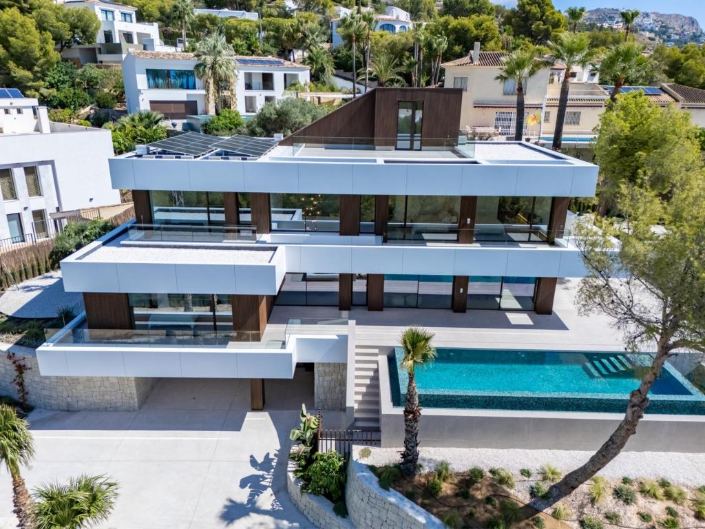 4 bed villa in Altea