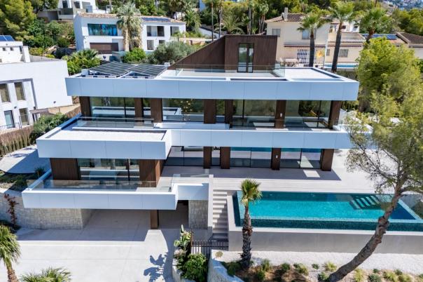 4 bed villa in Altea