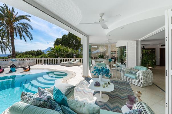 5 bed villa in Altea