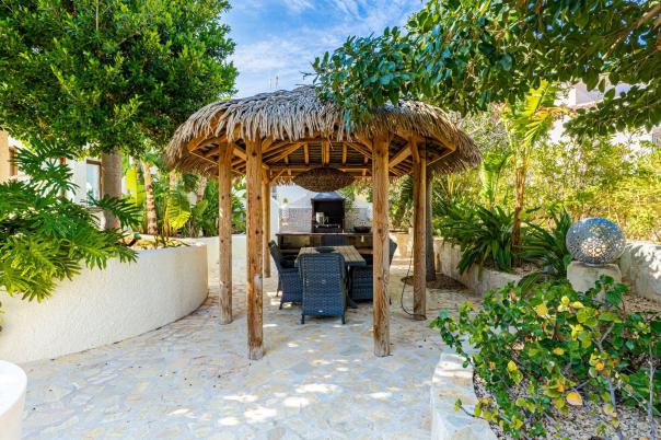 5 bed villa in Altea