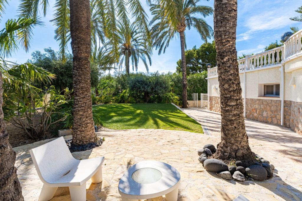 5 bed villa in Altea