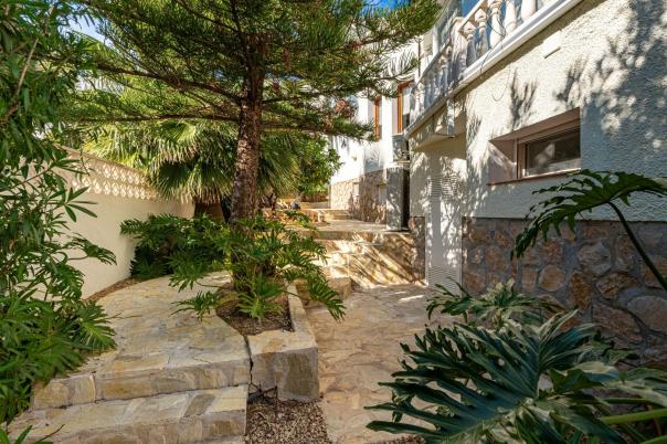 5 bed villa in Altea