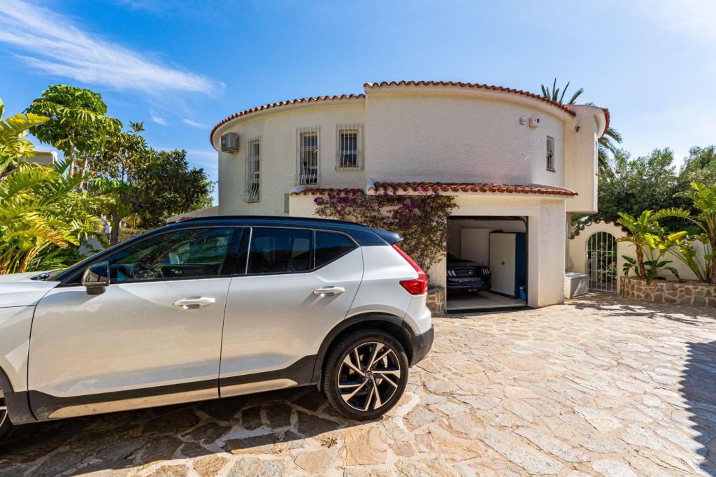 5 bed villa in Altea