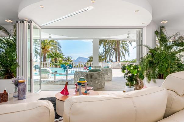 5 bed villa in Altea