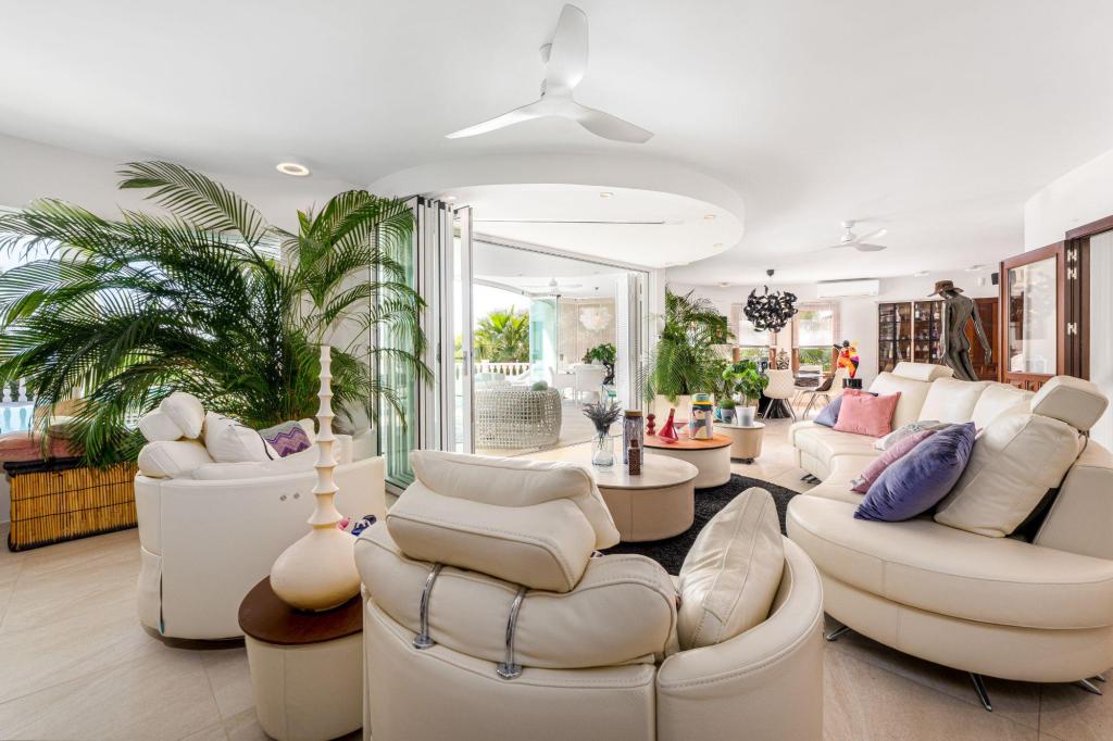 5 bed villa in Altea