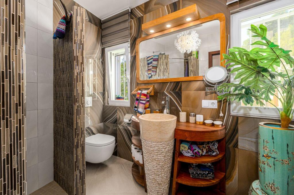 5 bed villa in Altea