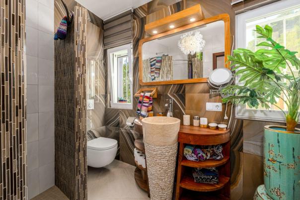 5 bed villa in Altea