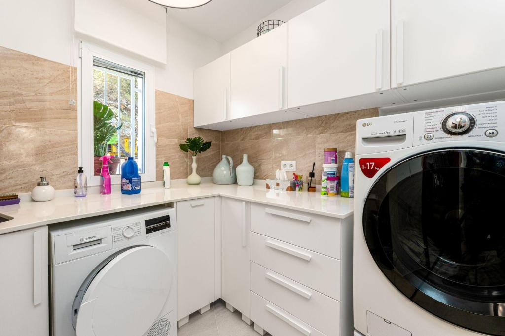 5 bed villa in Altea