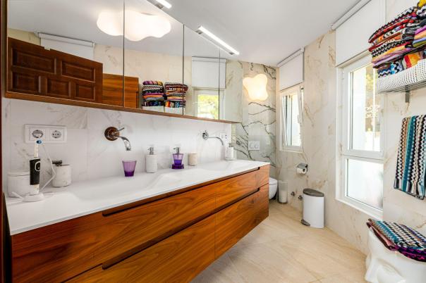 5 bed villa in Altea