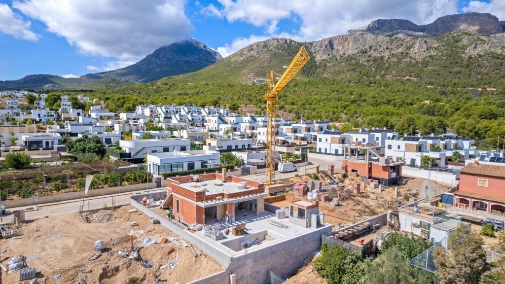 5 bed property in Polop