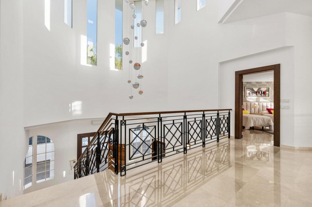 5 bed villa in Alfaz del Pi