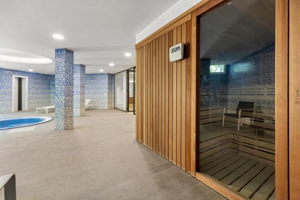 5 bed villa in Alfaz del Pi