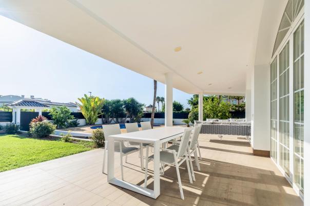 5 bed villa in Alfaz del Pi