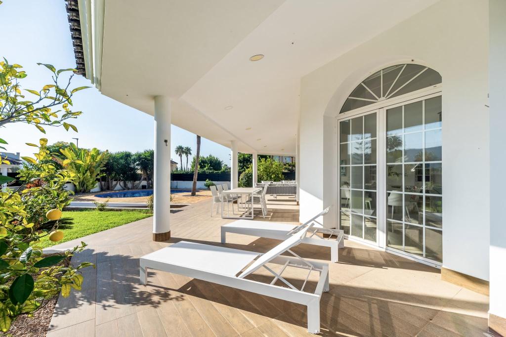 5 bed villa in Alfaz del Pi