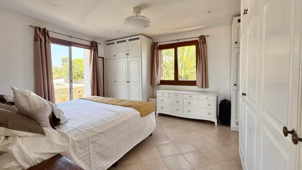 5 bed villa in Jávea
