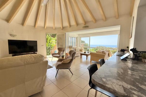 5 bed villa in Jávea