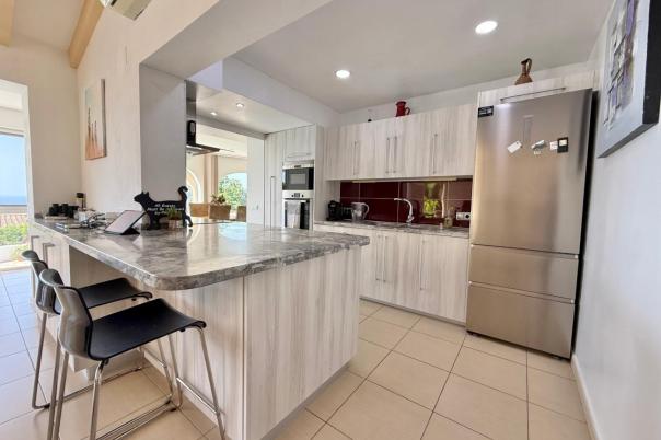 5 bed villa in Jávea