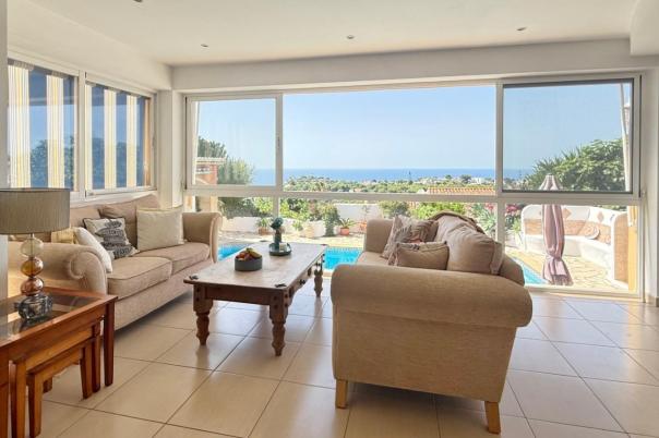 5 bed villa in Jávea