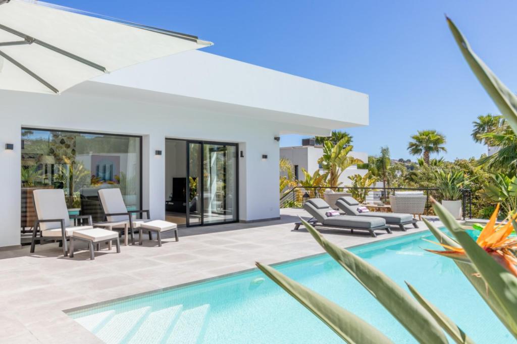 3 bed villas in Moraira