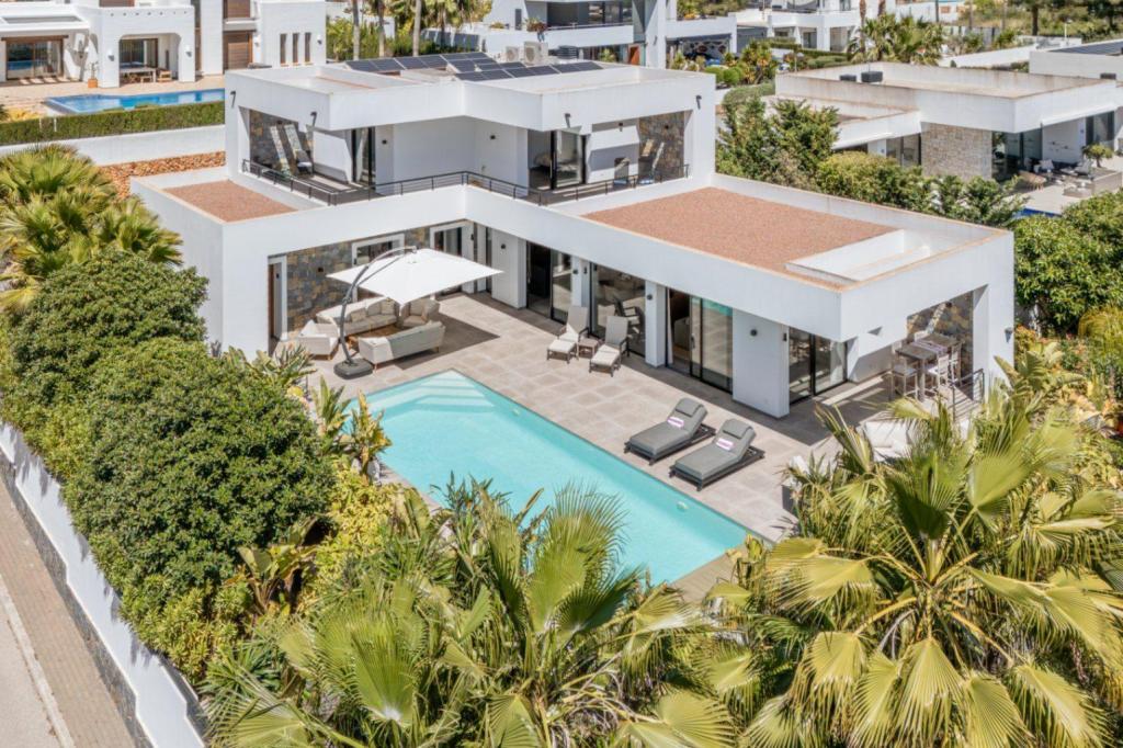 3 bed villas in Moraira