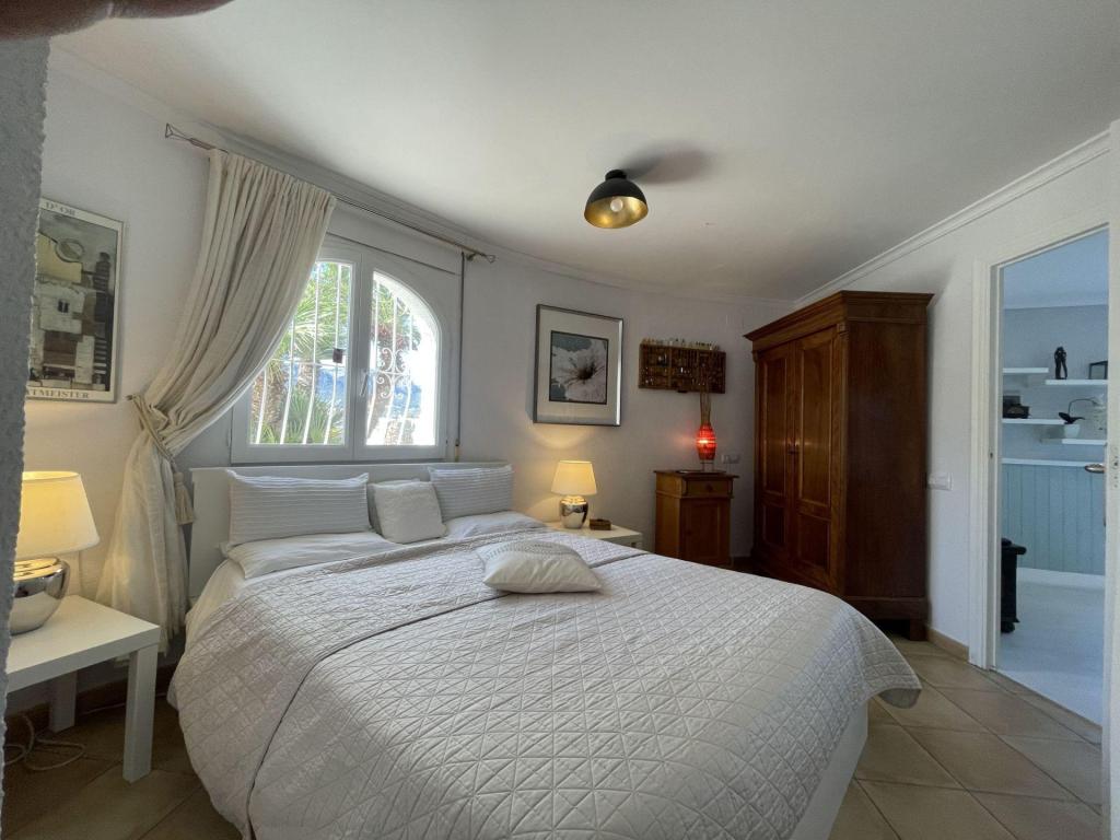 4 bed casa / chalet in Calpe