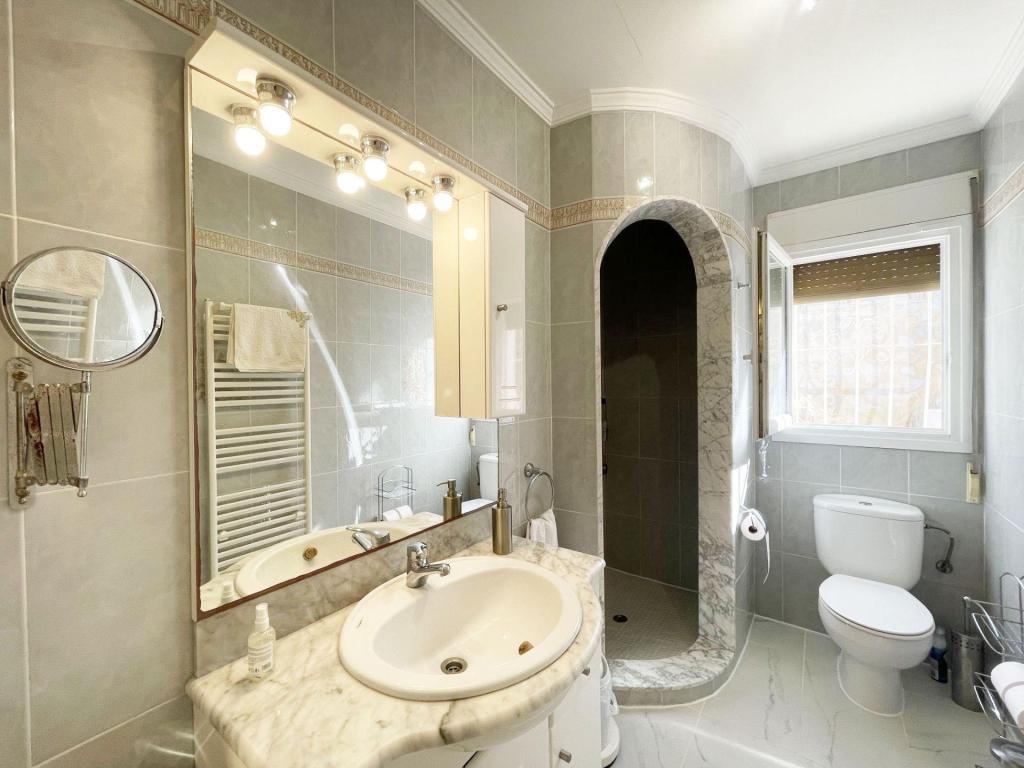 4 bed casa / chalet in Calpe