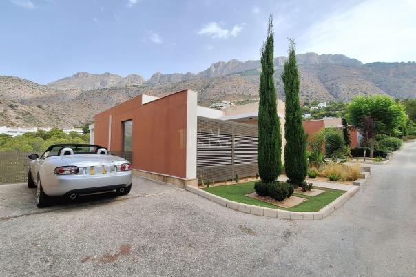 3 bed villa in Altea