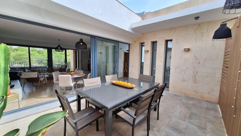 3 bed villa in Altea