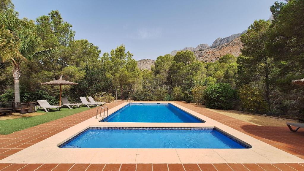 3 bed villa in Altea