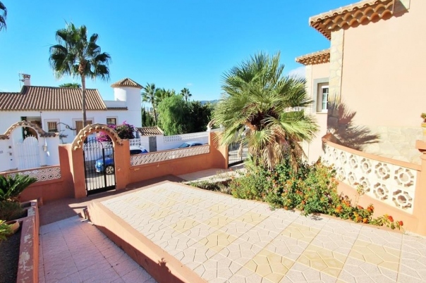 5 bed villa in Calpe