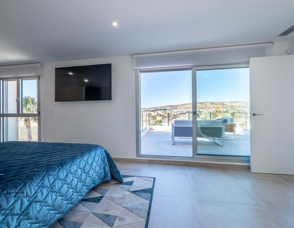 4 bed villa in Algorfa