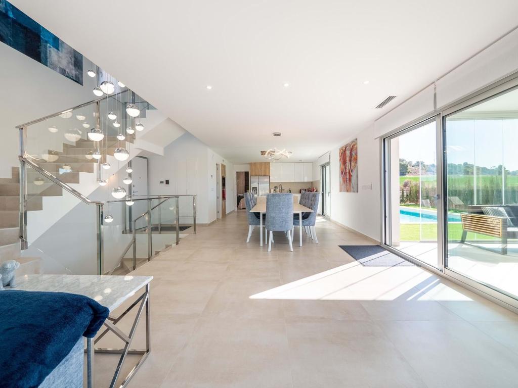 4 bed villa in Algorfa