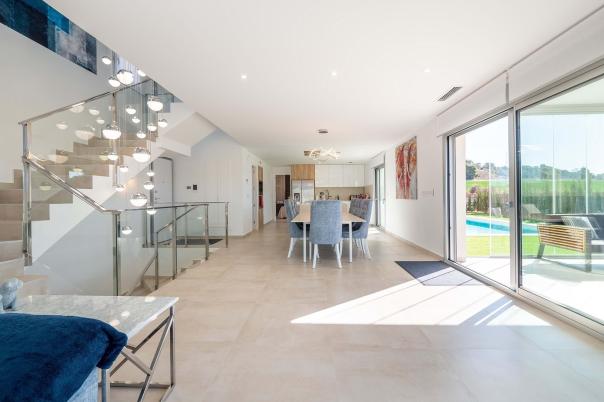 4 bed villa in Algorfa