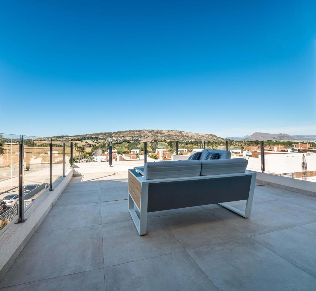 4 bed villa in Algorfa