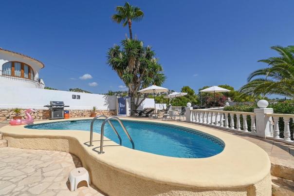 5 bed villas in Benissa