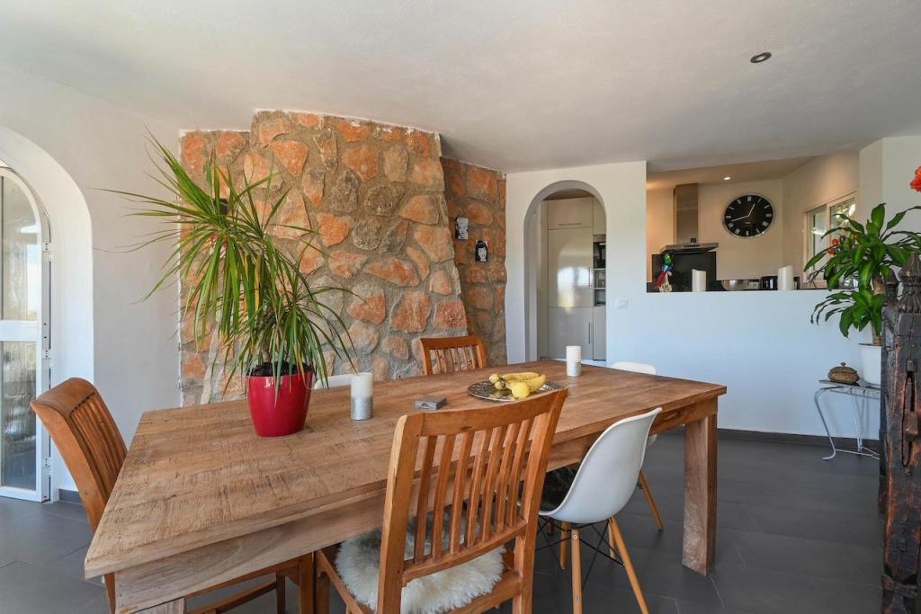 5 bed villas in Benissa