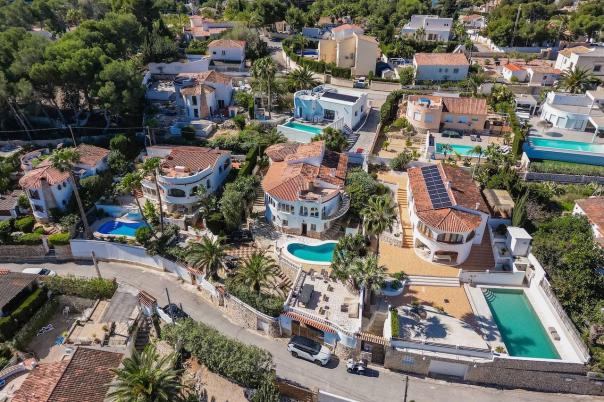 5 bed villas in Benissa