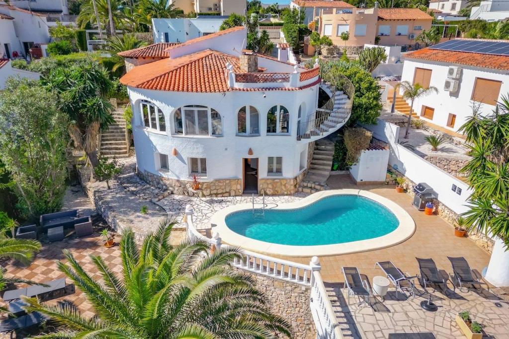 5 bed villas in Benissa