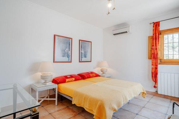 4 bed casa / chalet in Jávea