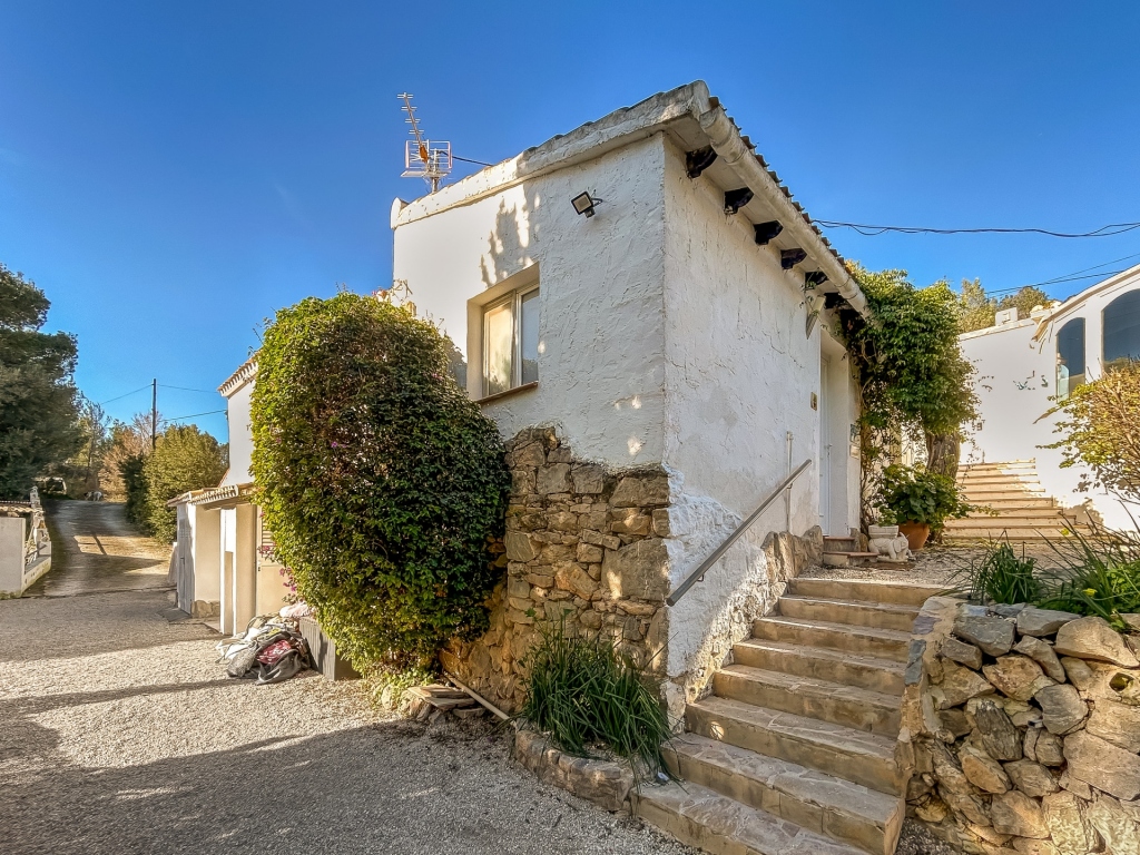 5 bed villa in Denia