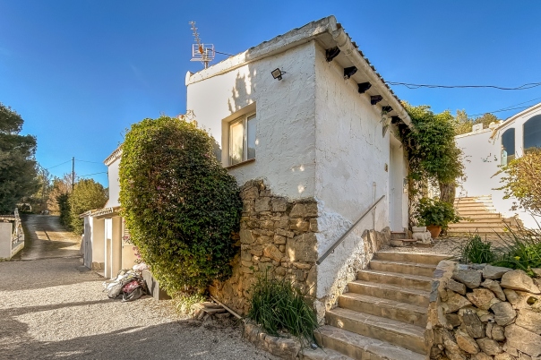 5 bed villa in Denia