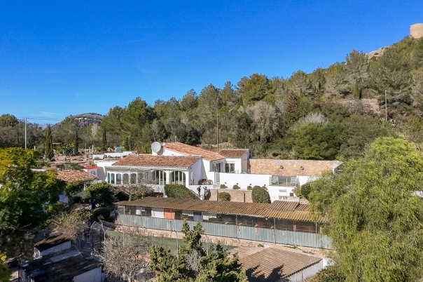5 bed villa in Denia