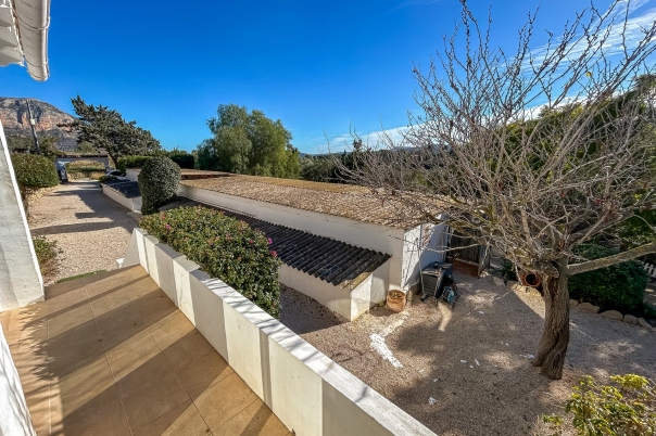 5 bed villa in Denia
