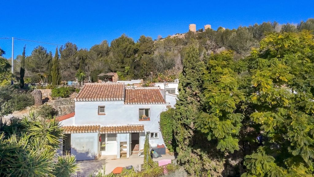 5 bed villa in Denia
