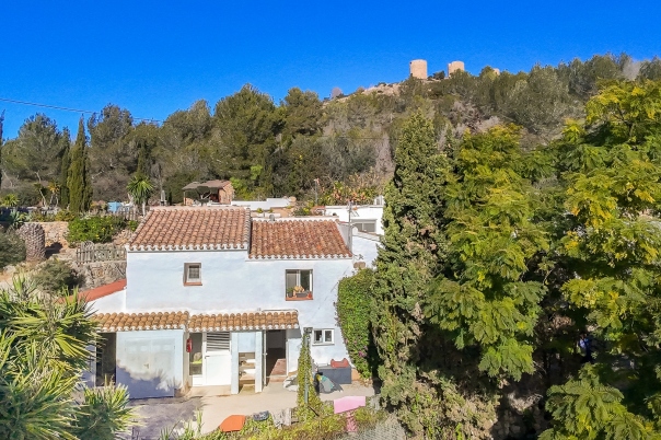5 bed villa in Denia