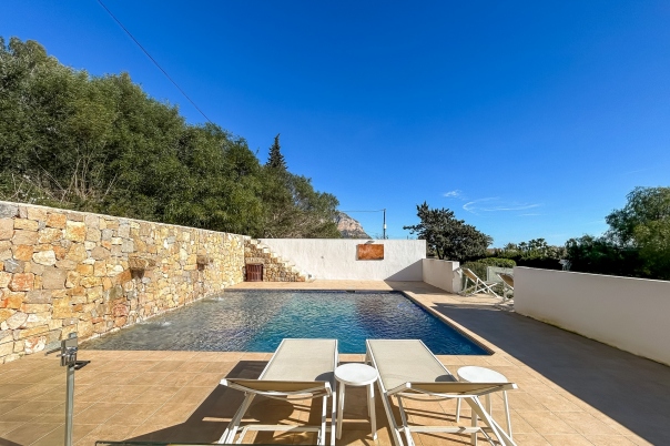 5 bed villa in Denia