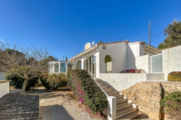5 bed villa in Denia